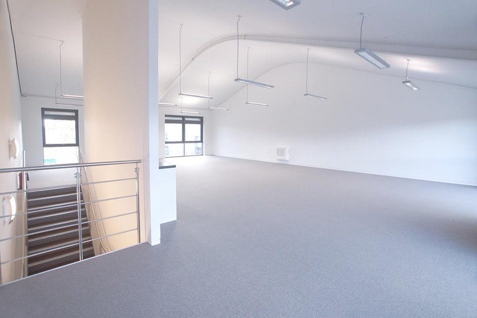 Office in Reading - photo 3