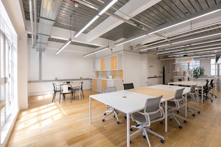 7 Bath Place / 314 Old Street, London, Office For Sale - 7-Bath-Place-EC2A-3DR-Shoreditch-Fitted-Office-Internal1-Dominion.London.jpg