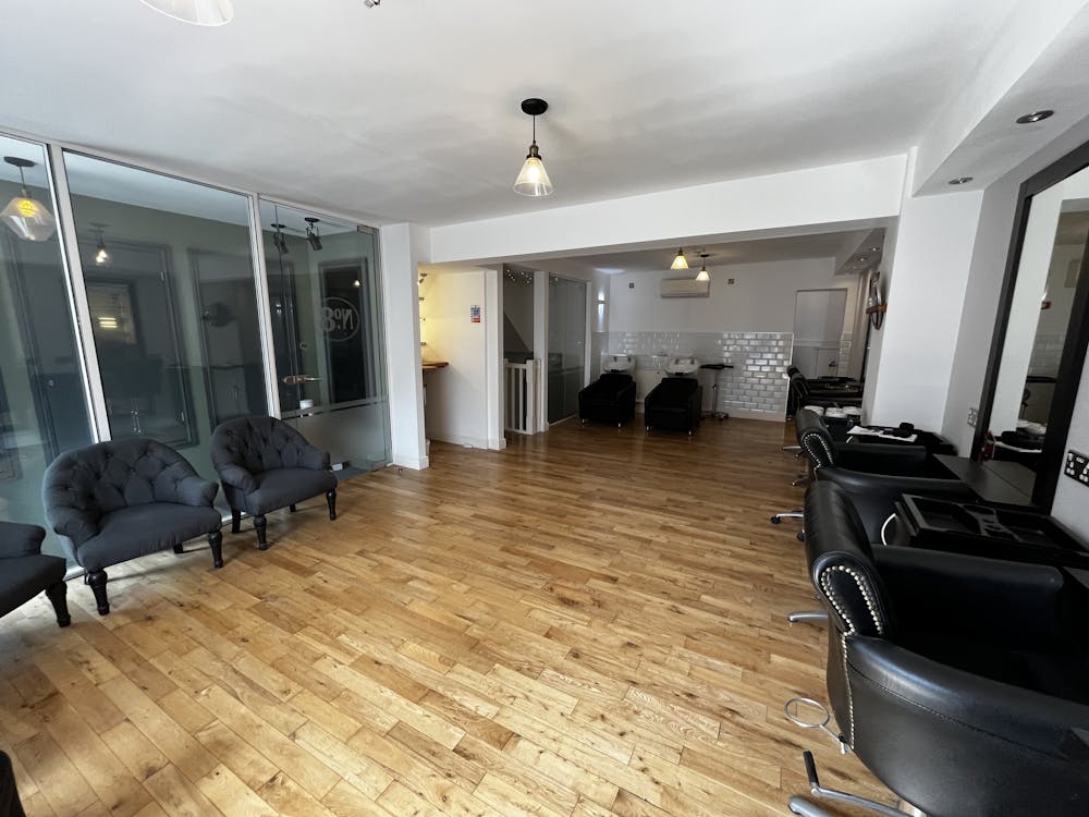8 The Crescent - 2.jpg