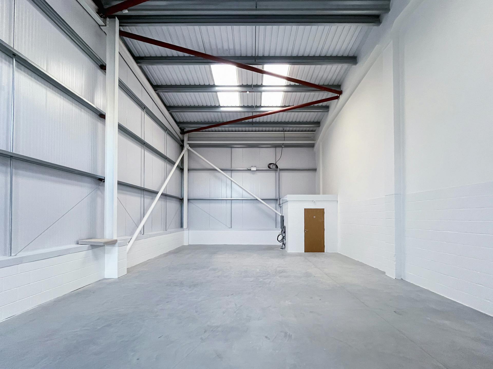Industrial Unit in Poole - photo 4