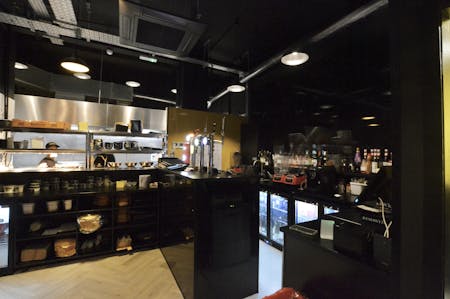 Ground Floor and Basement, 134 Shoreditch High Street, London, Leisure / Retail / Showroom To Let - 20251208_145057680_iOS.jpg