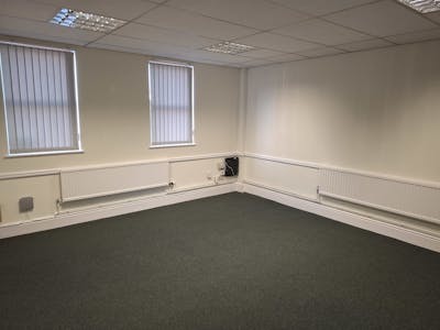 2 Centre Court, Vine Lane, Halesowen, Office To Let - Image 4
