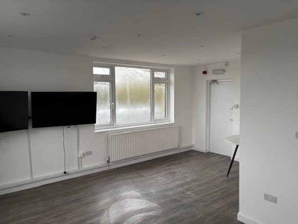 Unit 25, Travellers Lane, Hatfield For Sale - 9.jpg