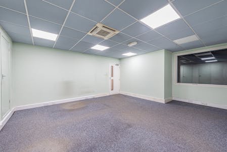 Unit 3, Colindale, Industrial To Let - 898948 5.jpg