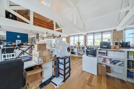 Unit 11, Shepperton House, London, Office Lease Assignment - 13120801168529f4563a31ARW1.jpg