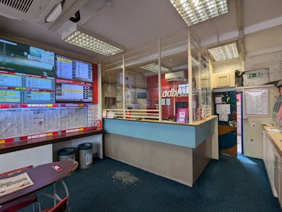 186 Bushey Mill Lane, Watford, Retail To Let - PXL_20250623_121305659.jpg