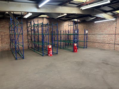 Former ATS Centre, Newbury, Industrial For Sale - IMG_0614.jpeg