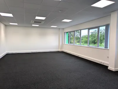 3 & 4 Chertsey Business Park, Chertsey, Industrial / Light Industrial To Let - PXL_20260608_121902496.jpg