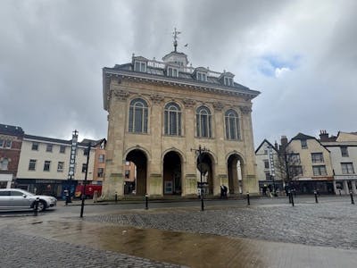 14 Market Place, Abingdon, Office / Retail To Let - Town Hall.jpg