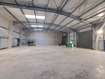 Silverwoods Trade Park, Silverwoods Way, Kidderminster, Light Industrial To Let - 20260119_120054.jpg