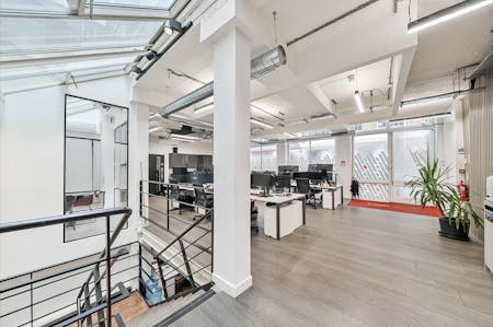 1-6 Newbury Street & 12 Kinghorn Street, London, Office / Showroom For Sale - 20251120_153201000_iOS.jpg