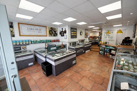89 Warwick Street, Leamington Spa, Leisure / Retail To Let - edited internal 2.png
