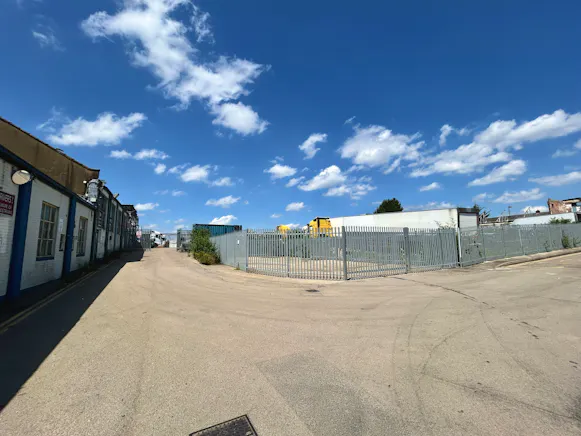 Yard 4, Britannia Estate, Luton, Industrial / Land/Yard To Let - 20260619_122512095_iOS.jpg