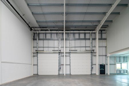 Unit 3 Bartley Junction, Hook, Industrial / Warehouse To Let - Loading doors