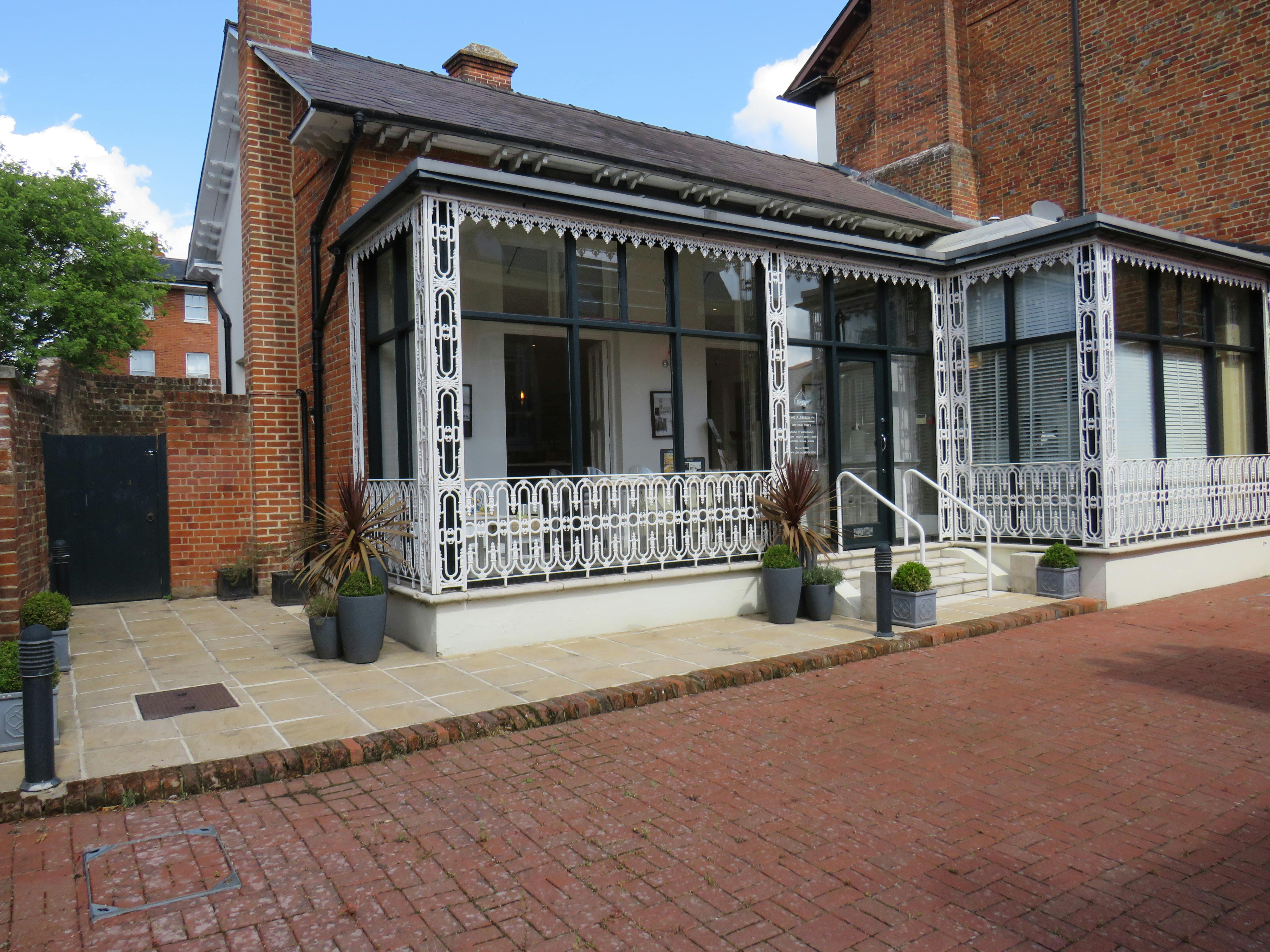 The Lodge, Hartley Wintney, Offices / Retail To Let - IMG_1805.JPG