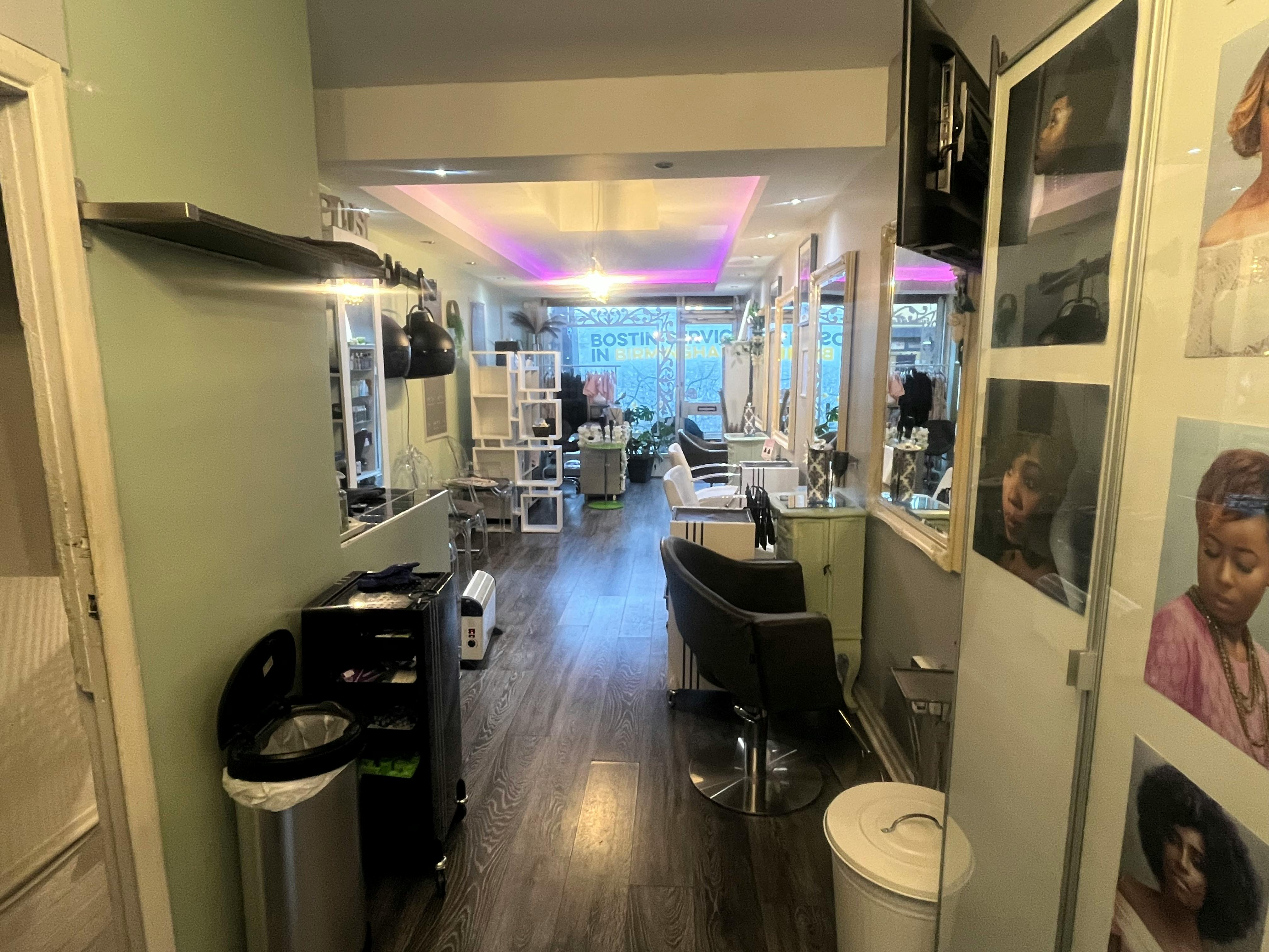 Retail/Shop in Beckenham - photo 2