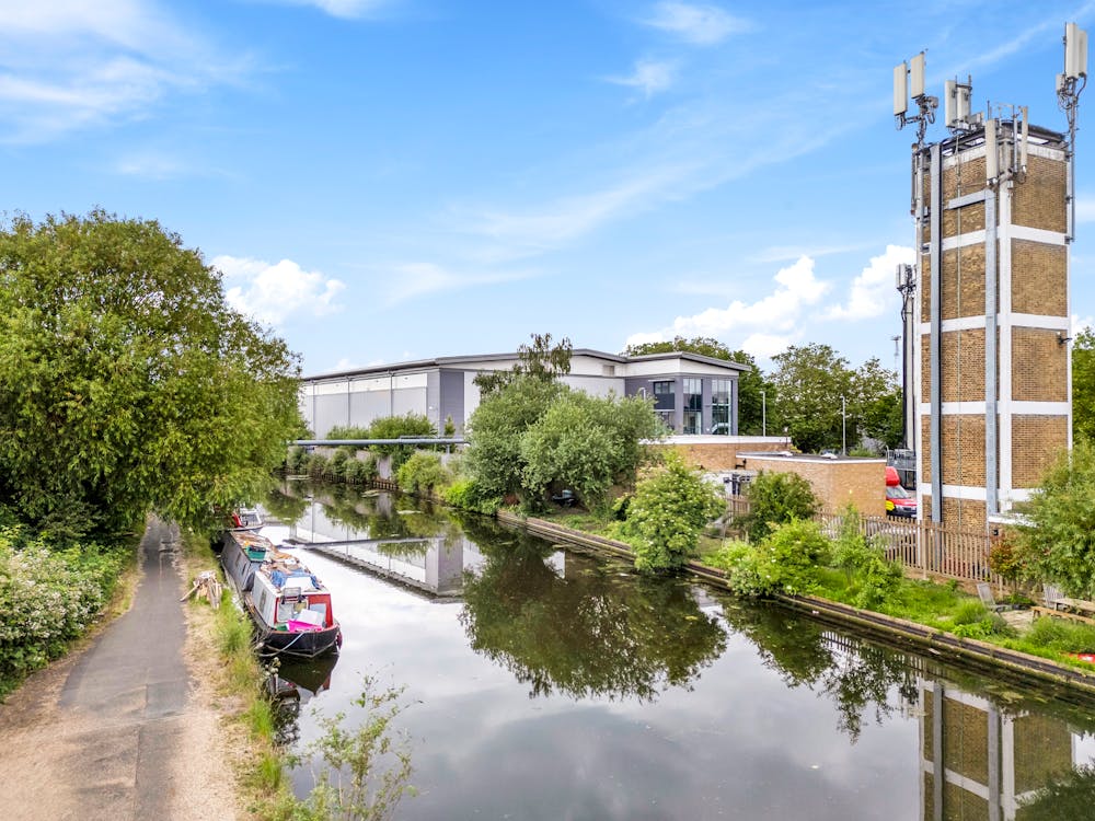 Garden Studios, Waxlow Road - Iris Campus - Canal - 1.jpg