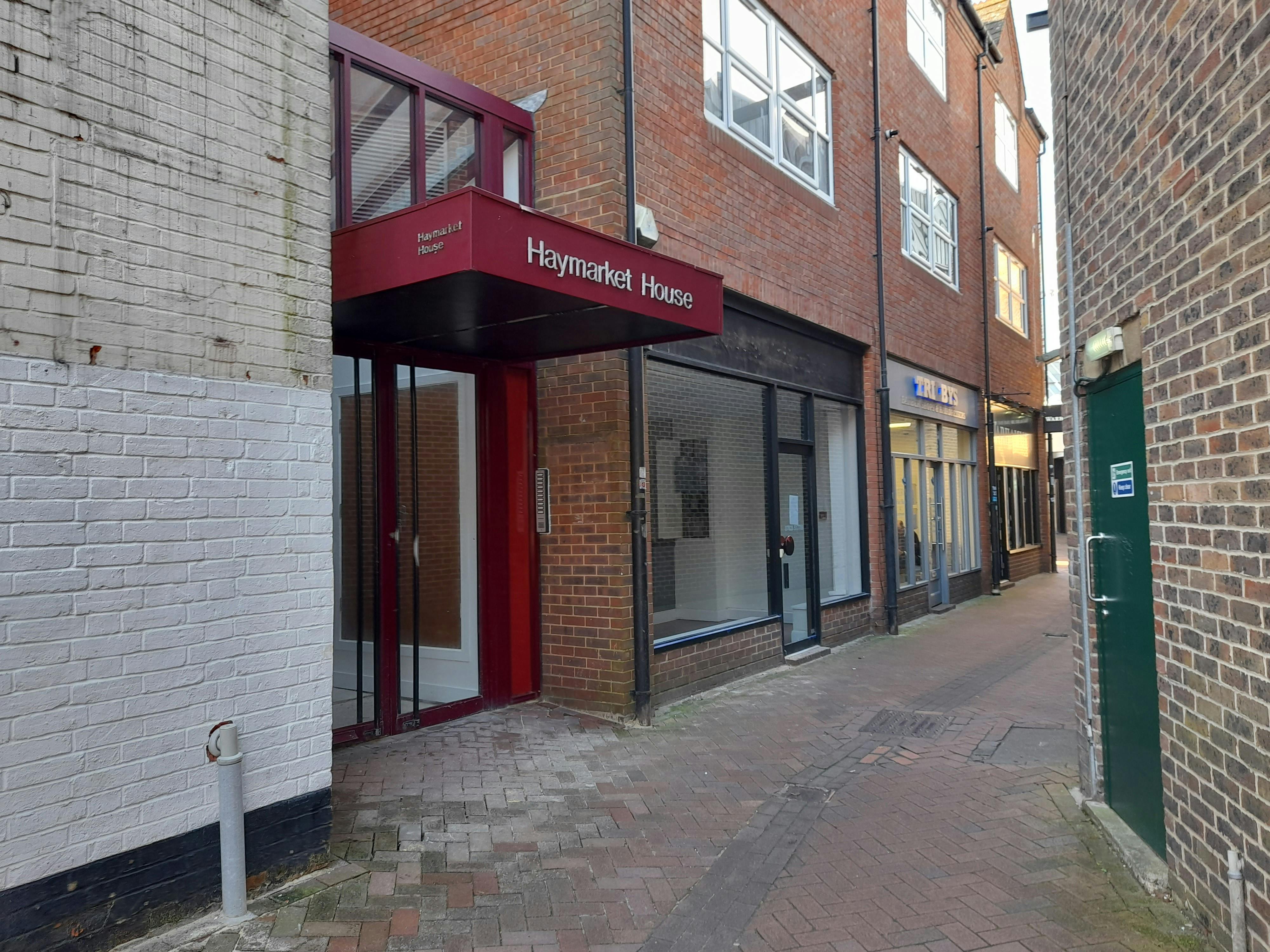 Ground Floor, Unit 1 Potters Walk, Haymarket House, Basingstoke, Retail To Let - 20241114_120309.jpg