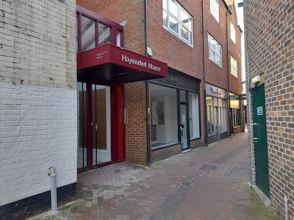 Ground Floor, Unit 1 Potters Walk, Haymarket House, Basingstoke, Retail To Let - 20241114_120309.jpg