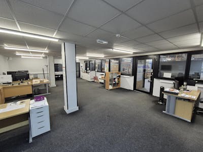 Unit 5, Manchester, Industrial/Logistics To Let - 20260216_111642.jpg