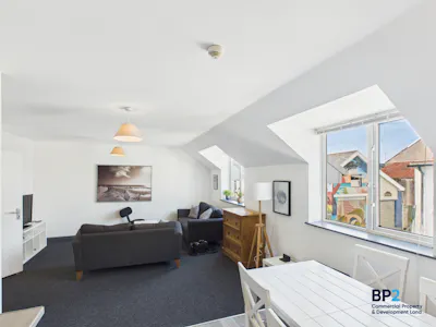 9 Francis Street, Swansea, Investment - Mixed use For Sale - CAM03725G0-PR0096-STILL009.jpg