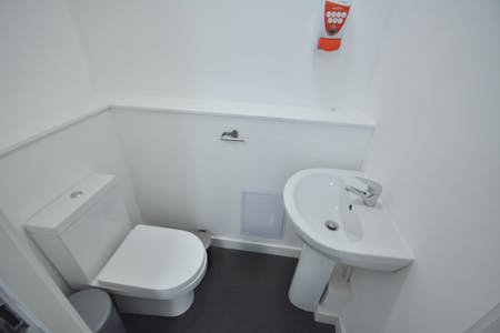 5A Stand Lane, Manchester, Office / Retail / High Street Retail To Let - W.C.