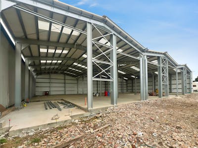 Units 1-3, Russell Gardens, Wickford, Industrial/Logistics To Let - f1e4d2d075697a7f17e642889294aa87f9c85d02.jpg