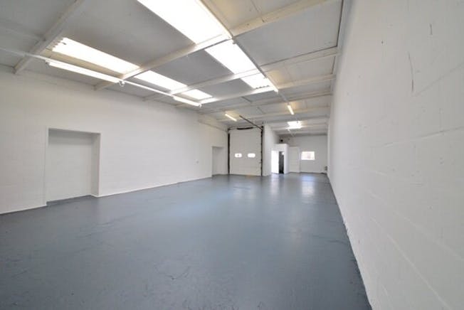 Triangle Industrial Estate, 14 Enterprise Way, London, Industrial To Let - DSC_4670.jpg