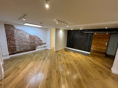 36 London Rd, Alderley Edge, Retail To Let - IMG_1210.jpg