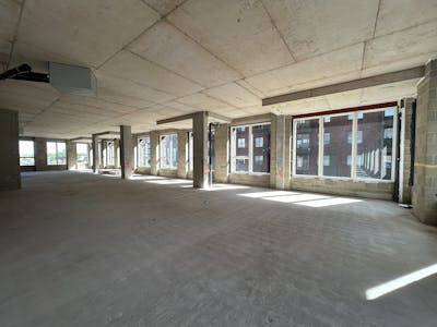 Block H, Unit 5, London, Leisure To Let - IMG_1077.JPG