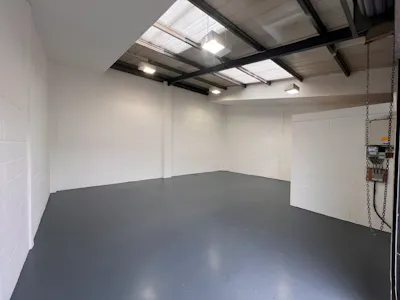 13 Artesian Industrial Estate, Stonebridge, Industrial To Let - IMG_5971.jpeg