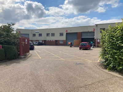 Unit 4 Hanworth Trading Estate, Feltham, Industrial / Warehouse To Let - IMG_1466.jpg