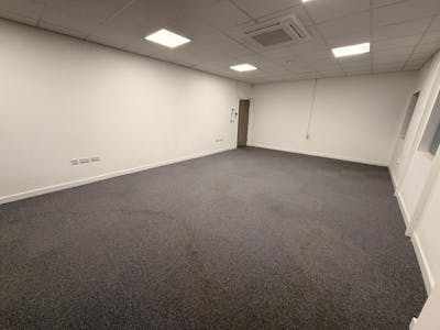 18-19 Aviation Way, Southend-on-Sea, Office To Let - IMG20251119WA0010.jpg