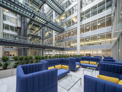 St Botolph Building, London, Office To Let - Atrium breakout