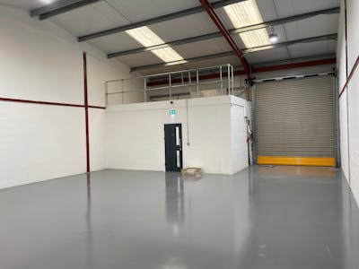 Unit 18, Estuary Court, Newport, Industrial To Let - 18 Estuary int pic 3.jpg