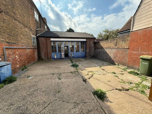 Unit, Back Lane, Rochford, Industrial To Let - IMG20250929WA0022.jpg