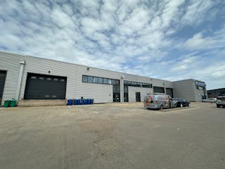 Unit 3 Wembley Trade Park, Wembley, Industrial To Let - 20260521_111326212_iOS.jpg