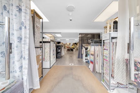 281 Ballards Lane, London, Retail To Let - DSC03452.jpg