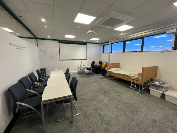 Unit 5 First Floor Offices, Midshires Business Park, Aylesbury, Offices For Sale - 20260319_101257461_iOS.jpg