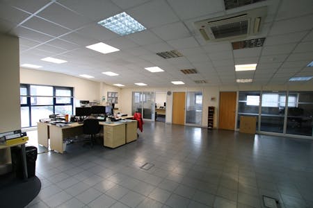 Unit L The Fulcrum, Poole, Industrial / Storage To Let - 6.JPG