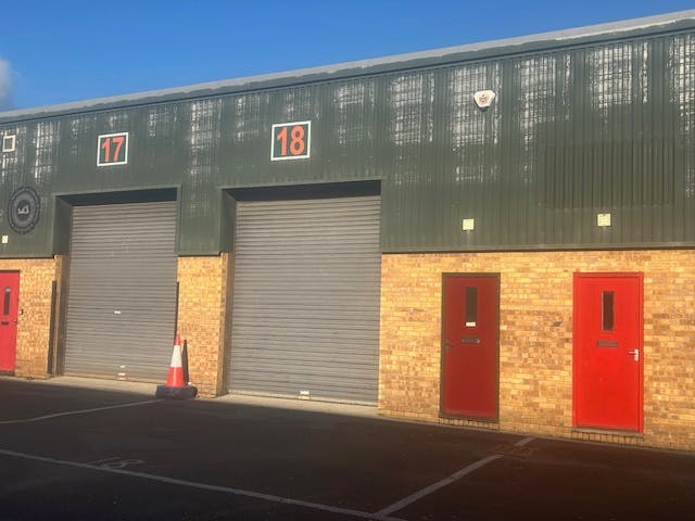 Unit 18, Bumpers Enterprise Centre, Chippenham, Industrial To Let - Sunny exterior.jpg