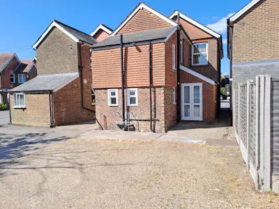 5 East Park, Crawley, Office To Let - 20260720_155803.jpg