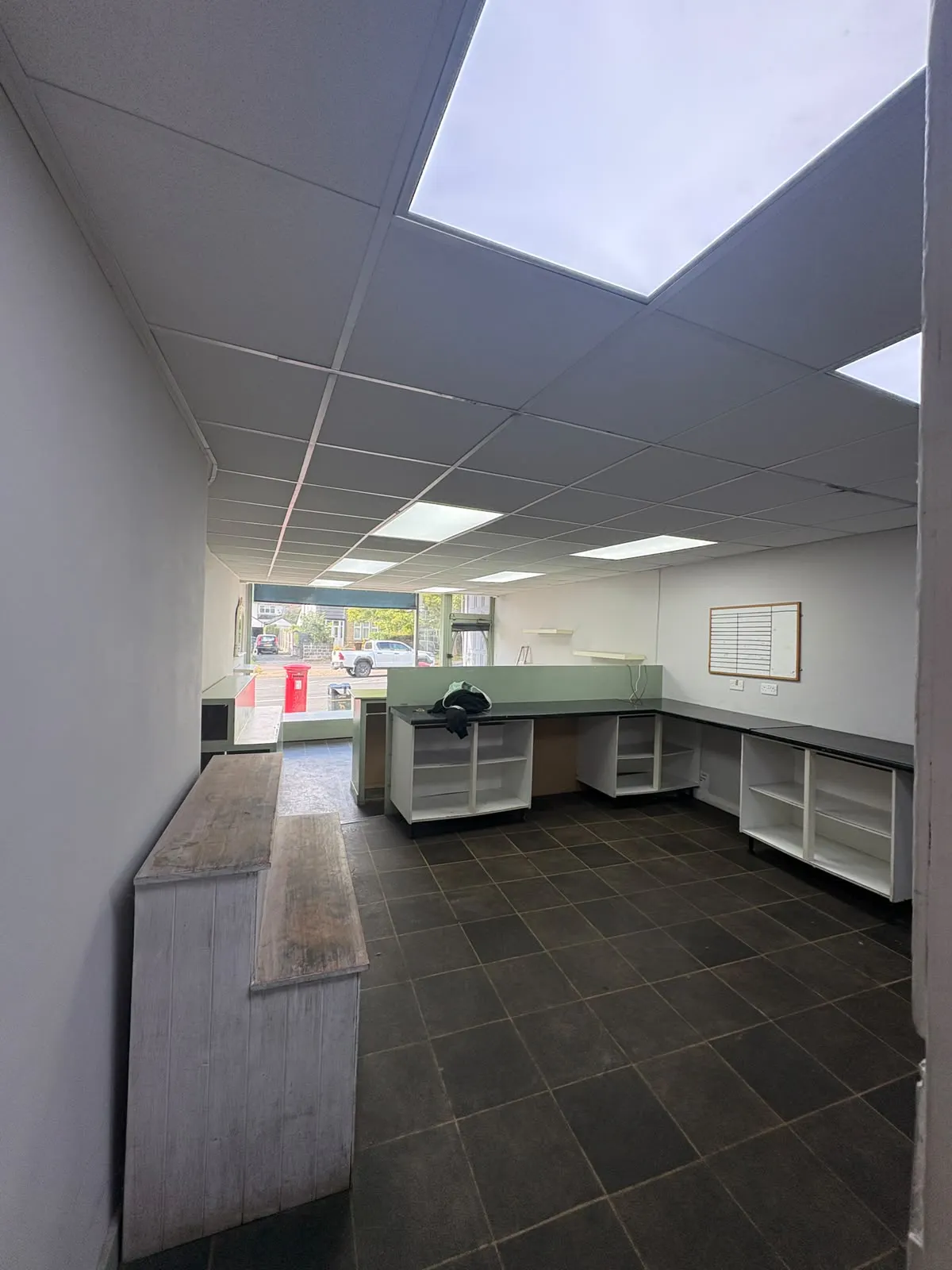 86 Otley Road, Leeds, Leisure / Retail To Let - RXVF7962.JPG