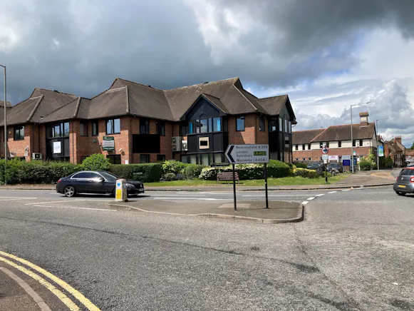 4 Lacemaker Court, London Road, Amersham, Investment For Sale - External 2 jk.jpg
