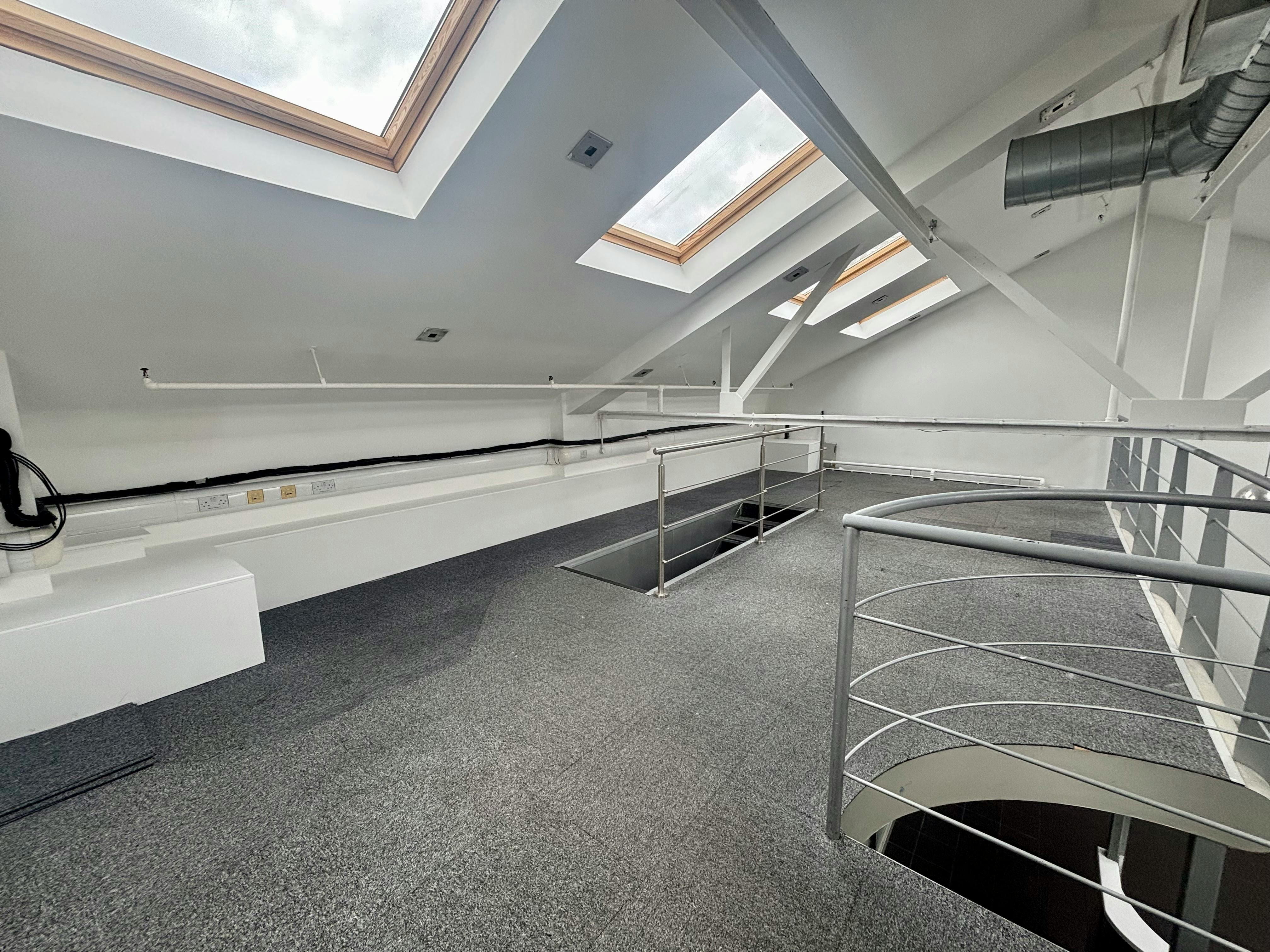 Unit 202-203, Harbour Yard, London, Office To Let - IMG_4693.jpeg