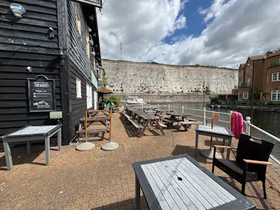 Master Marina Public House, 24 Waterfront, Brighton, A3 (Restaurants and Cafes) / Leisure / Pub / Bar / Club / Retail To Let - IMG_1356.jpeg