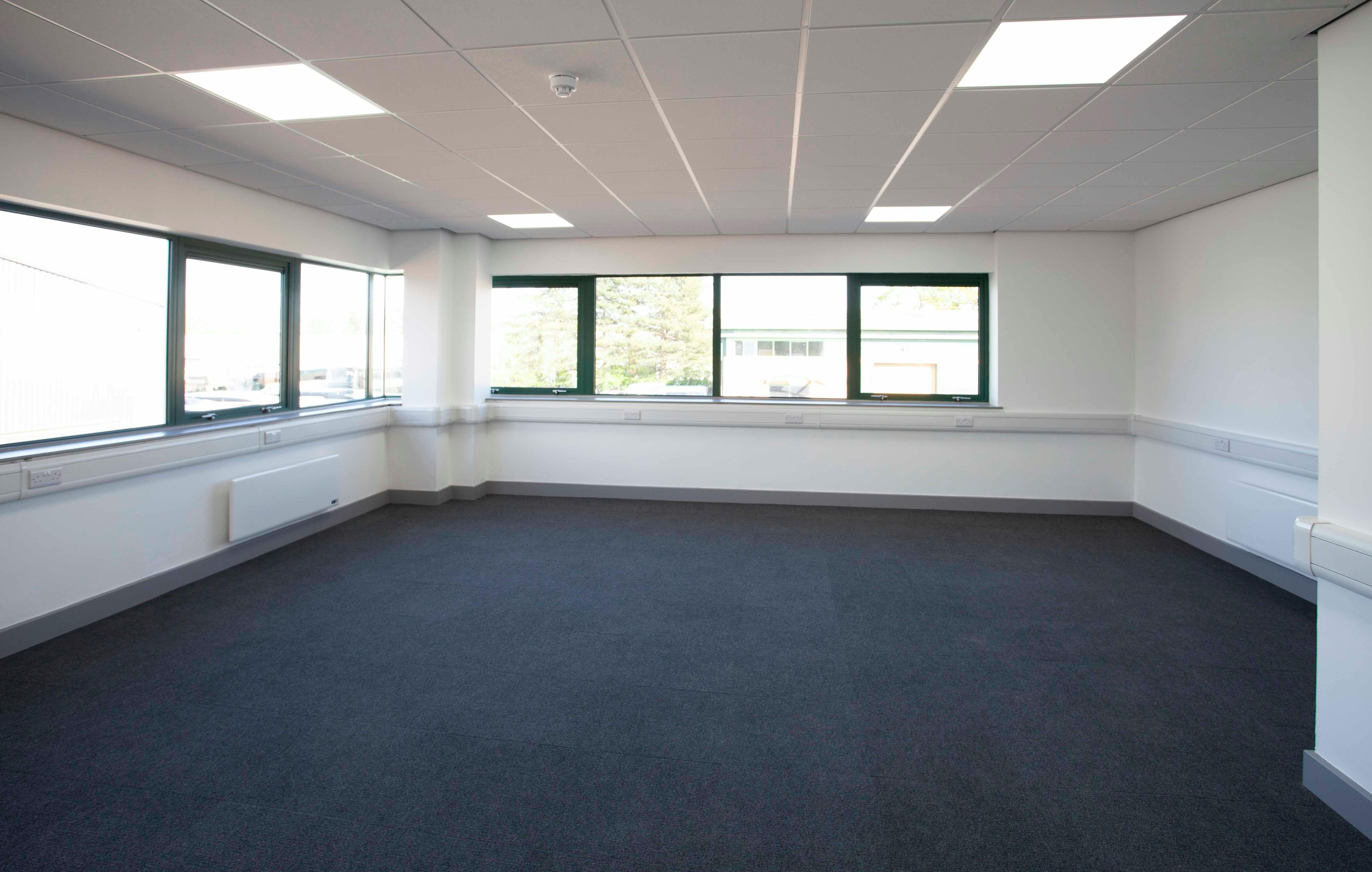 Unit 7, Oaktree Business Centre, South Marston Park, Swindon, Industrial To Let - 7 Oaktree_2316.jpg