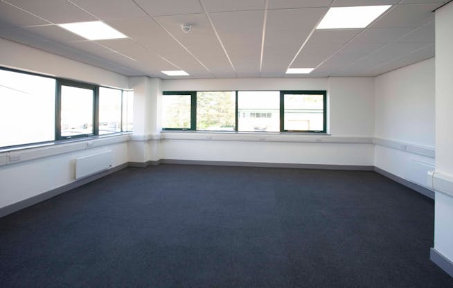 Unit 7, Oaktree Business Centre, South Marston Park, Swindon, Industrial To Let - 7 Oaktree_2316.jpg
