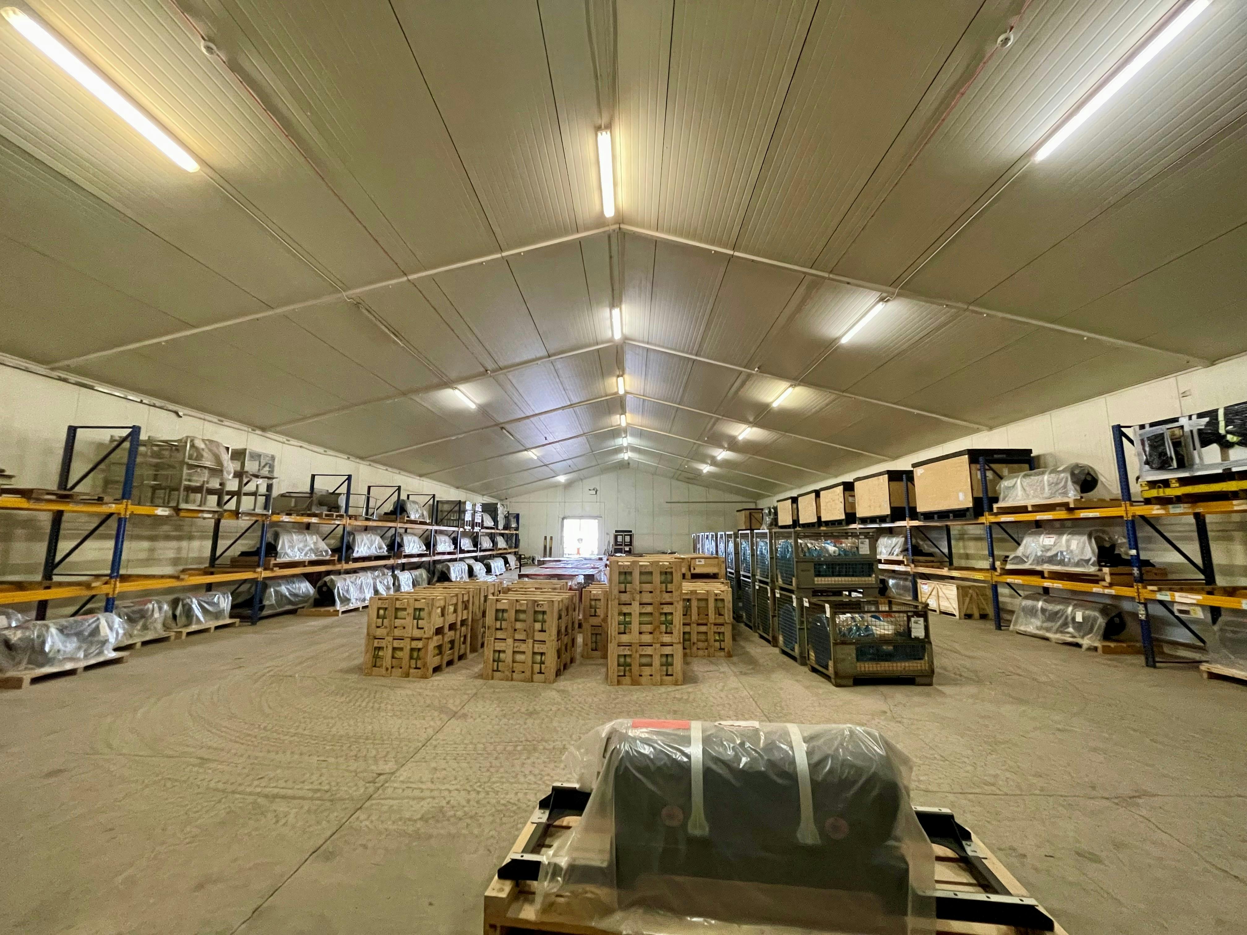 Unit F Chelworth Industrial Estate, Braydon Lane, Cricklade, Industrial To Let - Internal 1.jpg