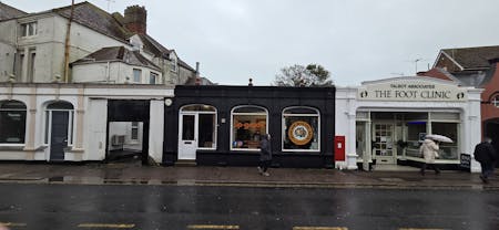 20 Endwell Road, Bexhill-on-Sea, Investment / Leisure / Office / Retail For Sale - 20260113_101815.jpg
